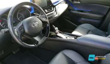 Toyota C-HR 122h Collection, SUV compact, habitacle, occasion System Lease à Saint Denis 974