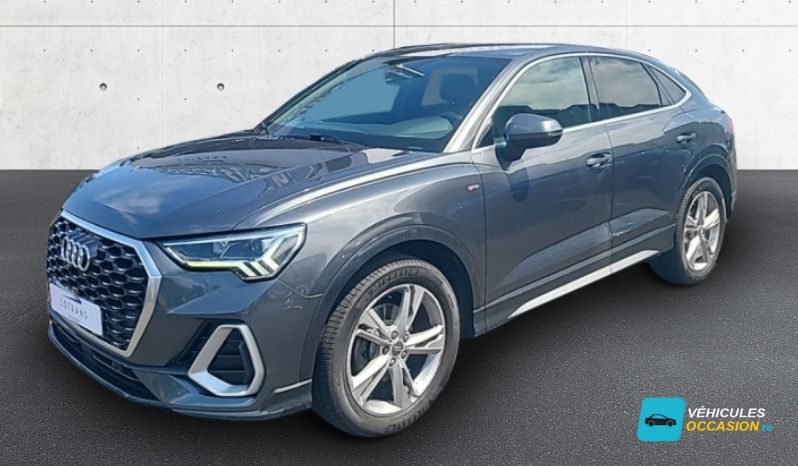 SUV luxe Audi Q3 35 TDI 150ch, vue avant, Cotrans Sainte-Clotilde 974