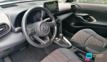 voiture SUV compact toyota yaris Cross 1.5L hybride 116ch, habitacle, System Lease Saint-Denis 974