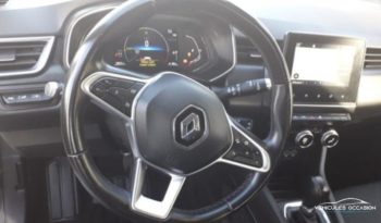 Vue volant : Renault Clio hybride zen à vendre d'occasion à La Réunion