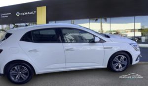 Vente voiture de la Renault Megane TCe 140ch équilibre EDC véhicule d'occasion à La Réunion