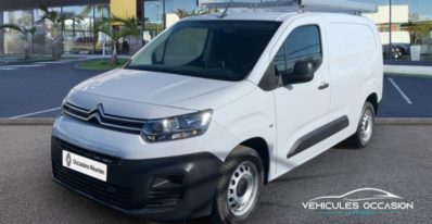 citroen berlingo d'occasion, vehicule utilitaire, vue avant, renault saint-denis 974