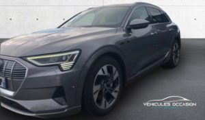 SUV electrique haut de gamme d'occasion, audi e-tron 408ch, vue avant, Cotrans Le Port 974