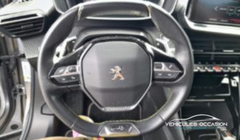 Peugeot 2008, SUV d'occasion, volant, à saisir chez Renault Saint-Pierre 974