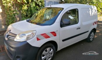 Vue avant du Renault Kangoo Express II Confort 1.5 dCi 90Ch, utilitaire d'occasion pratique à vendre - Véhicules Occasion La Réunion