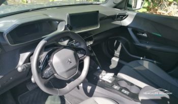 Vue de la console centrale du Peugeot 2008 ALLURE 1.5L BLUEHDI en vente à La Réunion