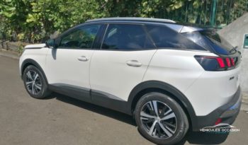 Vue arrière du Peugeot 3008 ACTIVE PACK 1.2L PureTech avec feux LED, à La Réunion