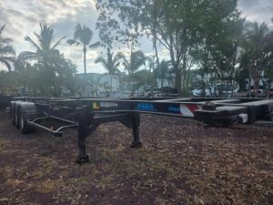 Vente Volvo Fe remorque porte containers avec chariot Leparc-gbh Comptoir Des Isles, La Reunion.