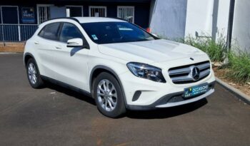 Image illustrative S.u.v. occasion climatisation blanc cirrus Reunion à saisir.