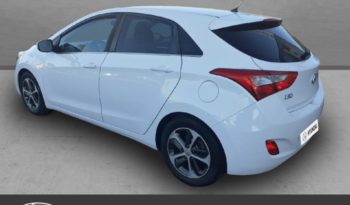 Occasion à vendre : Hyundai voiture polar white essence 1.4 100ch blue drive initia 5p Reunion