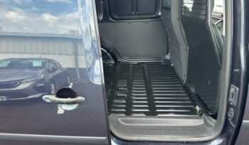 Image illustrative Fourgonnette occasion climatisation bleu outremer r5002 Reunion à saisir.