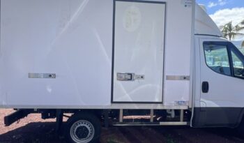 Occasion vehicule Reunion Iveco manuelle en vente à La Réunion.