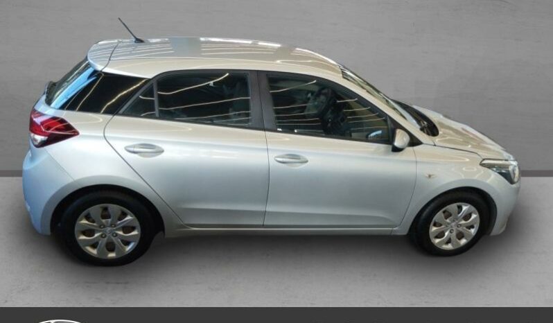 HYUNDAI i20 1.2 84ch Intuitive complet