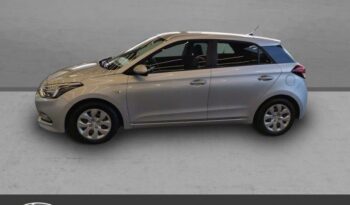 I20 occasion Reunion 1.2 84ch intuitive, modèle 2017 à vendre.
