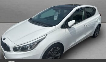 Cee'd occasion Reunion 1.6 crdi 136ch isg active dct7, modèle 2018 à vendre.