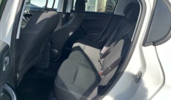 Image illustrative Berline occasion climatisation blanc banquise Reunion à saisir.