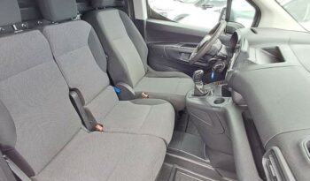 Occasion à prix réduit chez Leparc-gbh Comptoir Des Isles : Vente fourgonnette 2019, fourgonnette à La Reunion.