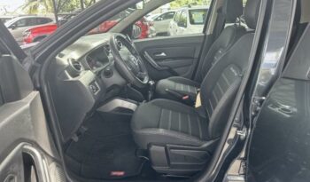 Occasion vehicule Reunion Dacia manuelle en vente à La Réunion.