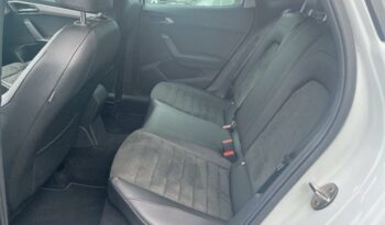 Image illustrative Berline occasion climatisation blanc candy Reunion à saisir.