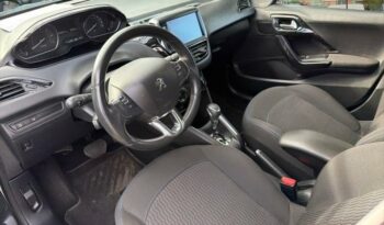 Occasion à vendre : Peugeot voiture blanc banquise essence 1.2 puretech 100ch s&s active eat8 Reunion
