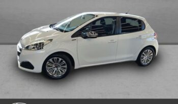 208 occasion Reunion 1.2 l 82ch style 5p, modèle 2019 à vendre.