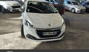 Reunion auto occasion 208 2019 1.2 l 82ch style 5p pas chère.