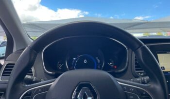 Occasion à prix réduit chez Renault-renault Le Port : Vente berline 2019, berline à La Reunion.