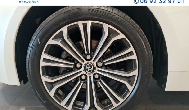 TOYOTA Corolla 122h Design complet