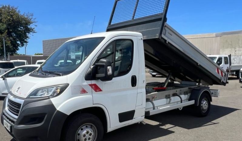 PEUGEOT Boxer Benne 2.0 BlueHDi 130 SIMPLE CAB BENNE complet