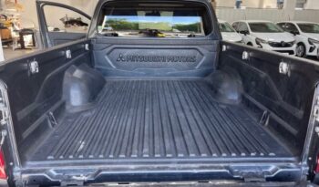 Photo L200 occasion 2.2 di-d 150ch club cab instyle ile Reunion.