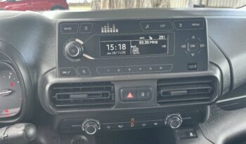 Occasion 974 : Découvrez la version m 1000kg bluehdi 100 s&s worker bmv5 Citroen 2020, Reunion.