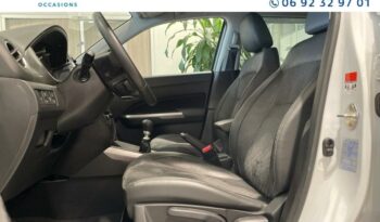 Image illustrative S.u.v. occasion climatisation cool white pearl métallisé Reunion à saisir.