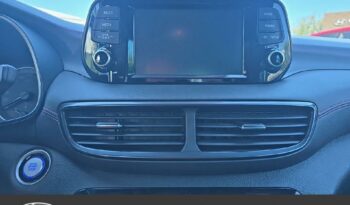 Image illustrative S.u.v. occasion climatisation shimmering silver métal Reunion à saisir.