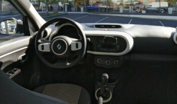 Occasion à vendre : Renault voiture bleu dragee essence 1.0 sce 65ch life e6d-full Reunion