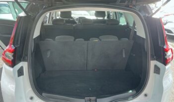 Photo Grand Scenic occasion 1.7 blue dci 120ch zen 7 places ile Reunion.