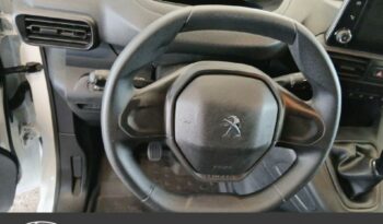 Occasion 974 : Découvrez la version standard 650kg bluehdi 100ch s&s bvm5 asphalt Peugeot 2021, Reunion.