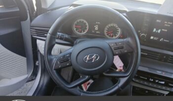 Image illustrative Berline occasion climatisation sleek silver métal Reunion à saisir.