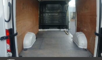 Reunion auto occasion Crafter Fg 2021 30 l3h3 2.0 tdi 140ch business plus traction pas chère.