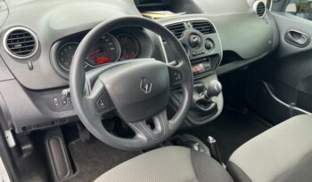 Occasion à vendre : Renault voiture blanc minéral diesel maxi 1.5 blue dci 95ch grand volume confort Reunion