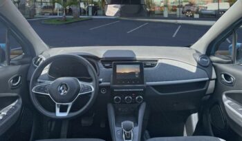 Occasion à vendre : Renault voiture bleu celadon electrique e-tech zen 80kwh charge normale r110 achat intégral - 21 Reunion