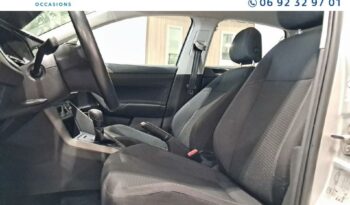 Image illustrative Berline occasion climatisation reflet d'argent métallisé Reunion à saisir.