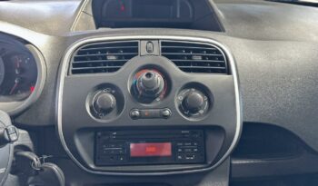 Occasion 974 : Découvrez la version maxi 1.5 blue dci 95ch grand volume confort Renault 2021, Reunion.