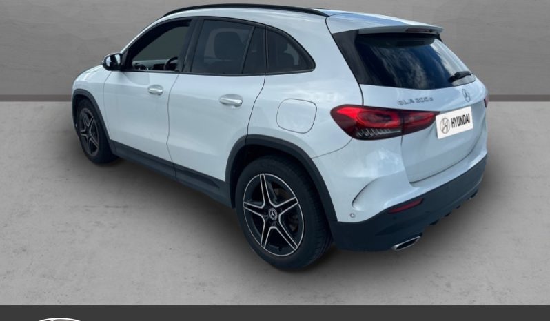 MERCEDES-BENZ GLA 200 d 150ch AMG Line 8G-DCT complet