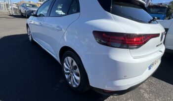 Occasion à vendre : Renault voiture blanc diesel 1.5 blue dci 115ch life Reunion