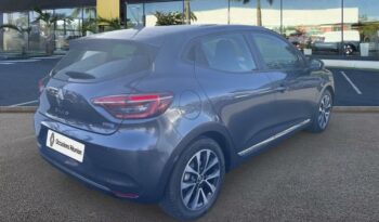 Clio occasion Reunion 1.6 e-tech 140ch zen, modèle 2021 à vendre.