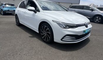 Image illustrative Berline occasion climatisation blanc pur Reunion à saisir.