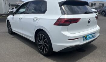 Occasion à vendre : Volkswagen voiture blanc pur essence/micro-hybride etsi opf 110ch life dsg7 Reunion