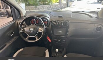 Occasion vehicule Reunion Dacia manuelle en vente à La Réunion.