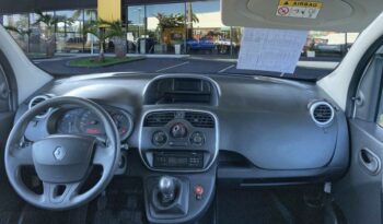 Occasion à vendre : Renault voiture blanc minéral diesel 1.5 blue dci 80ch générique 5cv Reunion