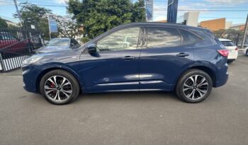 Kuga occasion Reunion 2.0 ecoblue 150ch mhev st-line, modèle 2021 à vendre.